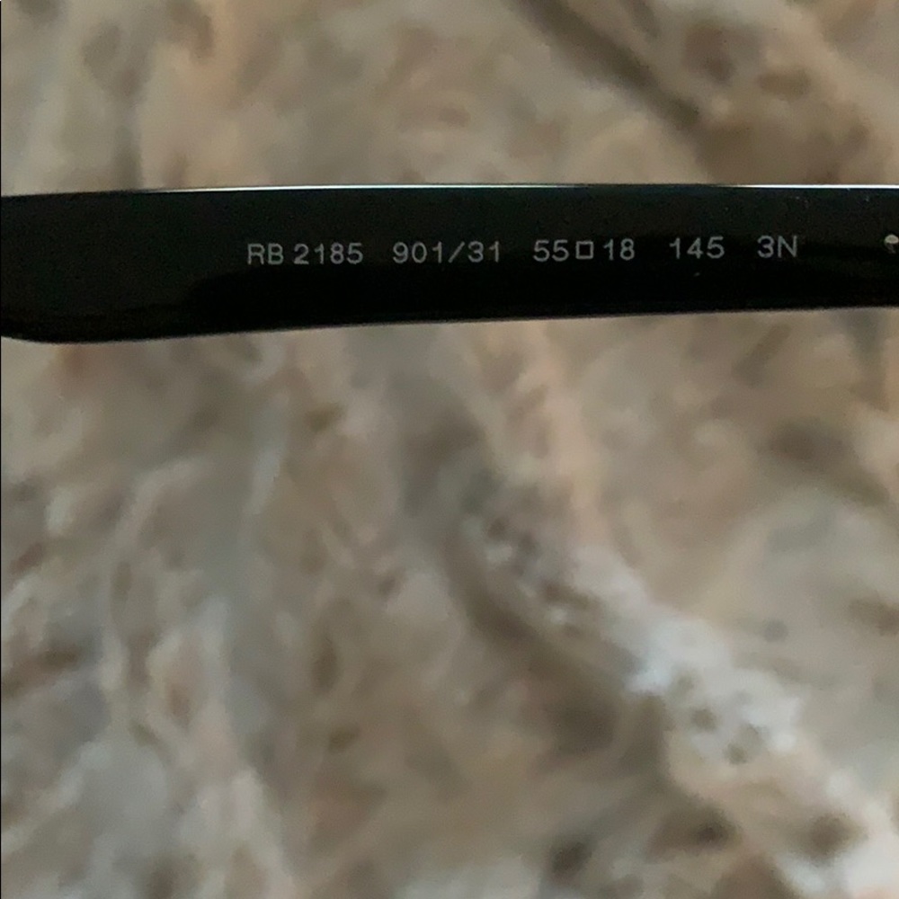 Ray bans - Picture 2 of 3
